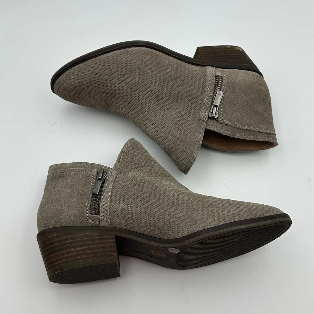 Lucky Brand Women's Suede Leather Gray Ankle Booties‎ Chevron Pattern Size 7.5M